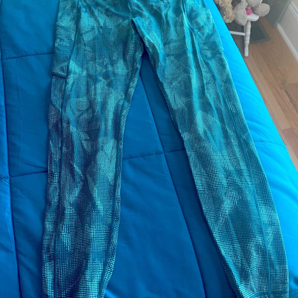 Lululemon leggings size 10